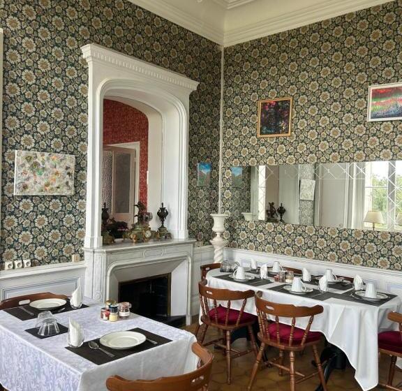 פנסיון Chambre Romantique Dans Le Château De La Bouchatte