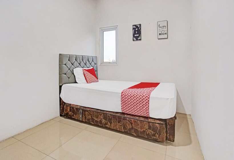 בית מלון כפרי Oyo 90399 Box House