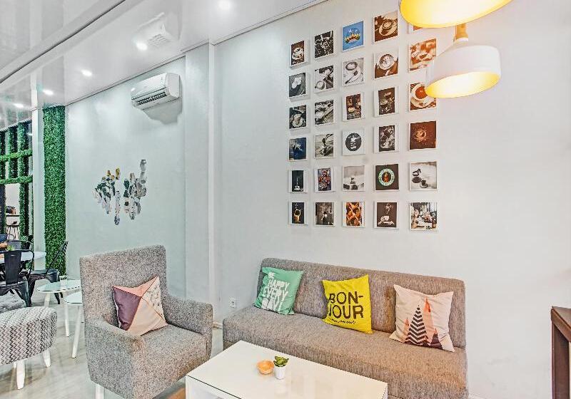 בית מלון כפרי Oyo 90399 Box House