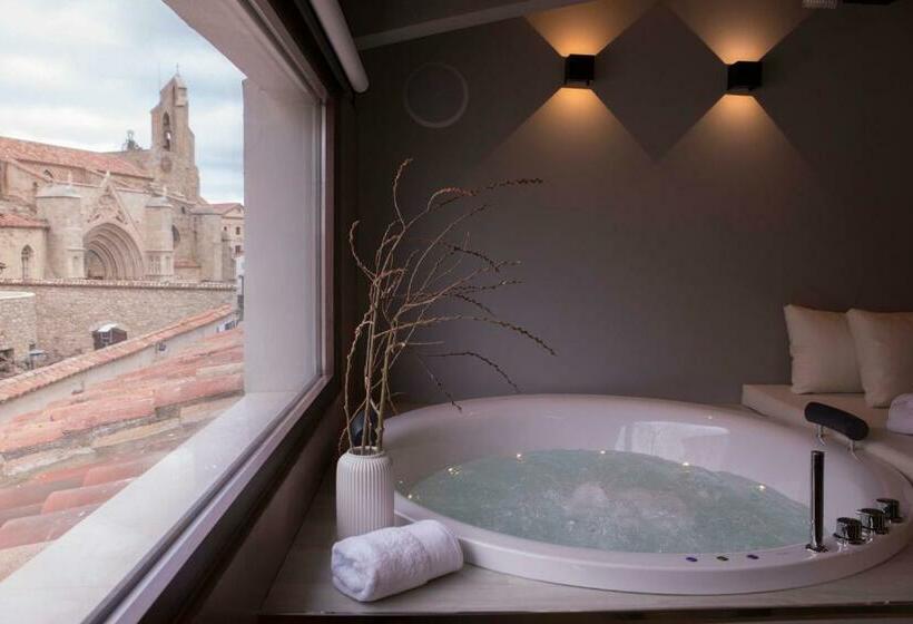 Vallivana Suites