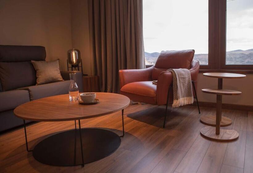 Vallivana Suites