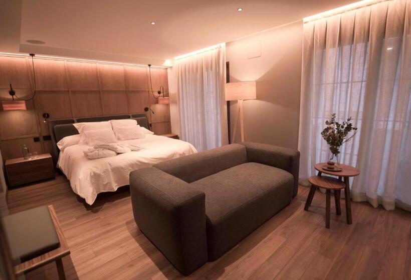 Vallivana Suites