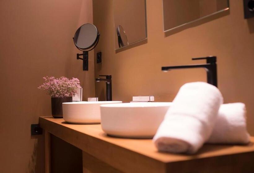 Vallivana Suites