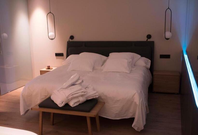Vallivana Suites
