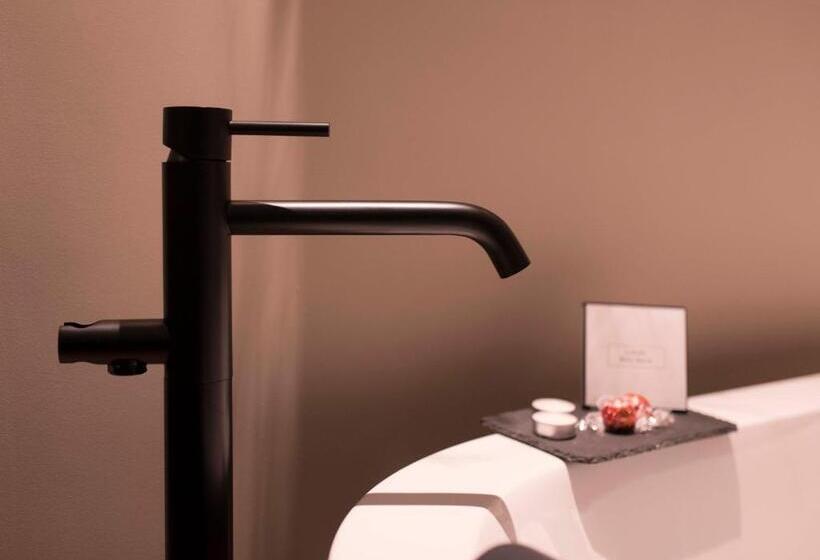 Vallivana Suites