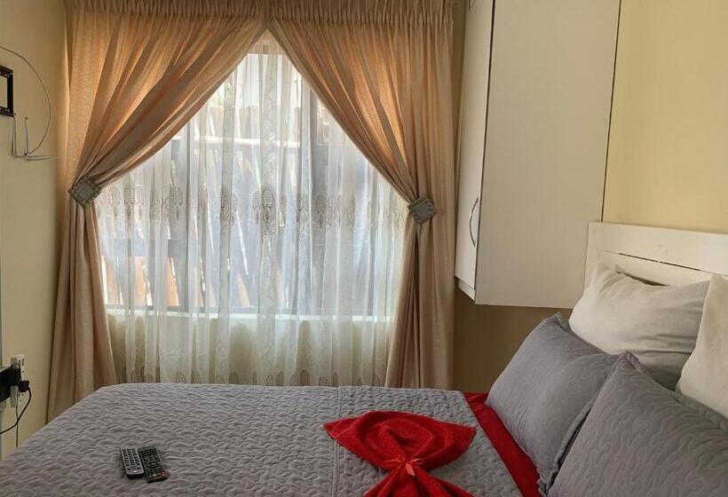 تختخواب و صبحانه Ekaya Palace Guest House