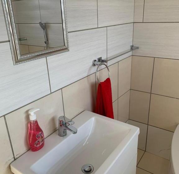 تختخواب و صبحانه Ekaya Palace Guest House