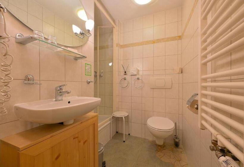 ホテル Gasthof Ungerberg