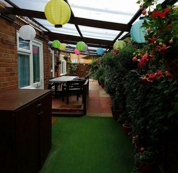 پانسیون Beachdene Guest House