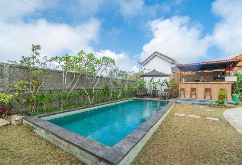 پانسیون Wooden Puri Guesthouse By Bukit Vista