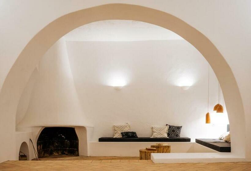 تختخواب و صبحانه Aljana Guest House Beja