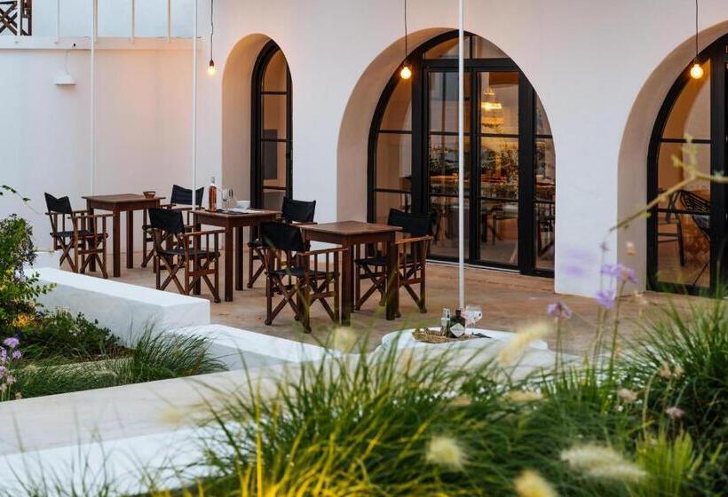 تختخواب و صبحانه Aljana Guest House Beja