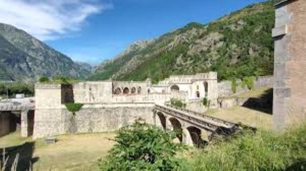 민박 La Rocca Bianca