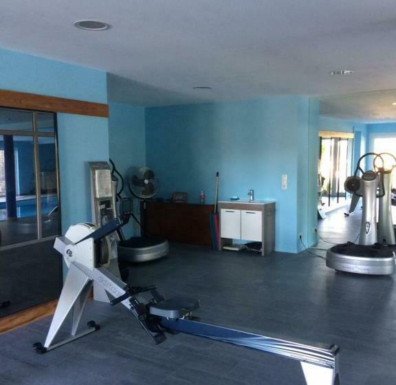 تختخواب و صبحانه Les Relais D Isira