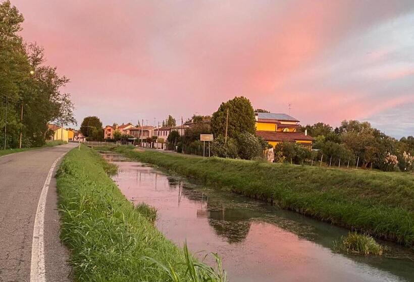هتل Agriturismo Corte Filippi