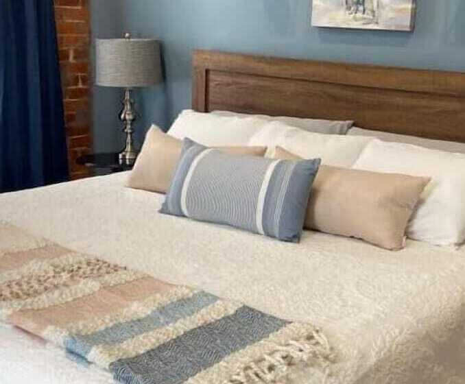 فندق Brickhouse Loft   A Boutique