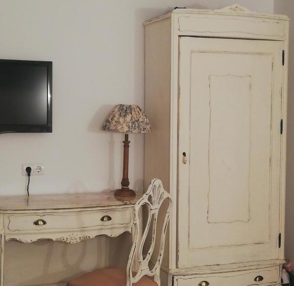 پانسیون Hostal El Lugar De La Mancha