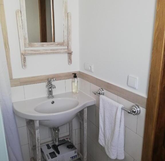 پانسیون Hostal El Lugar De La Mancha