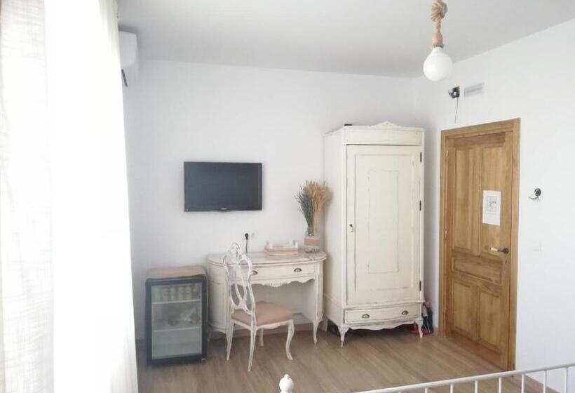 پانسیون Hostal El Lugar De La Mancha