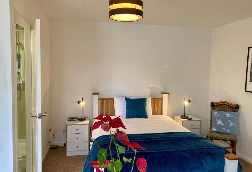 پانسیون Jersey Villa Guest House