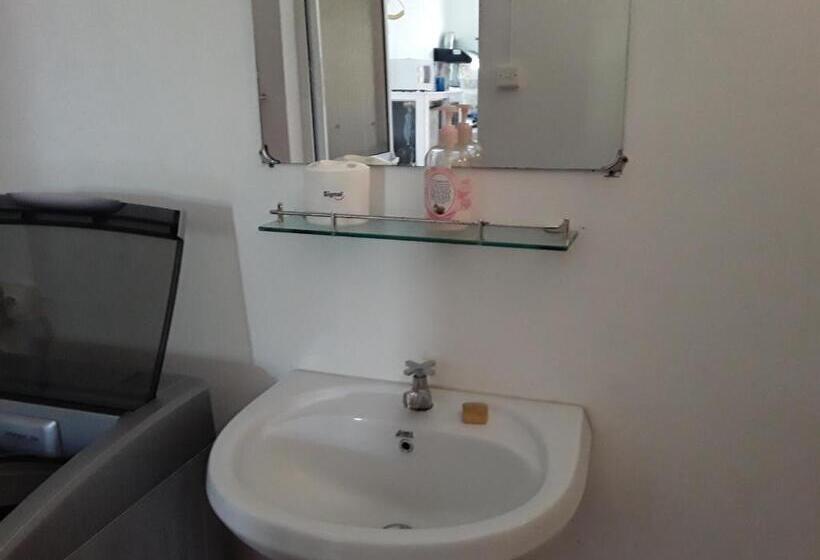 تختخواب و صبحانه Chambre D Hotes Chez Christiane