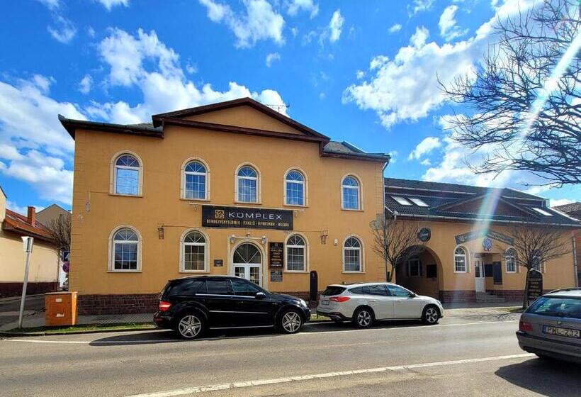 تختخواب و صبحانه Komplex Rendezvénytermek Panzió Apartman Irodák