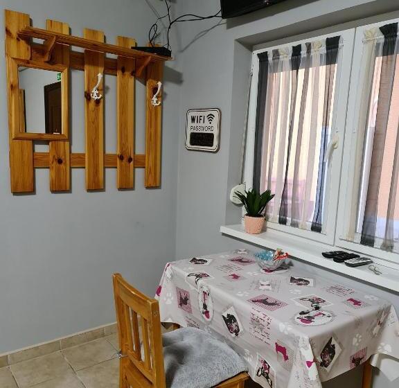 پانسیون Amina Apartman