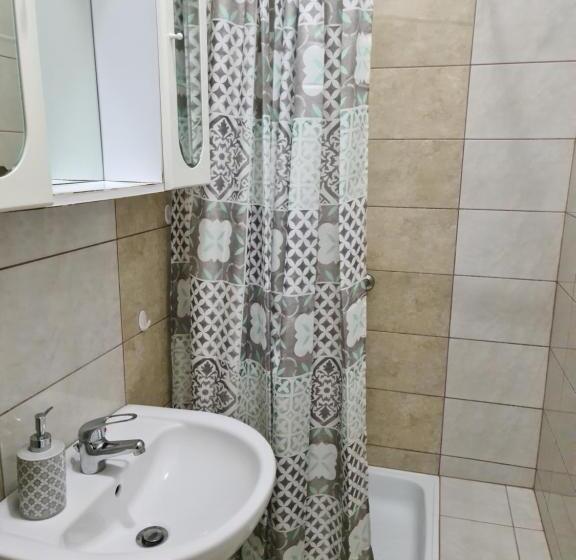 پانسیون Amina Apartman