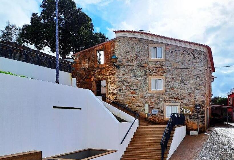 بنسيون Largo Da Fonte