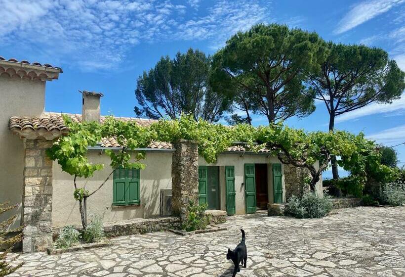 پانسیون Domaine Des Encourdoules