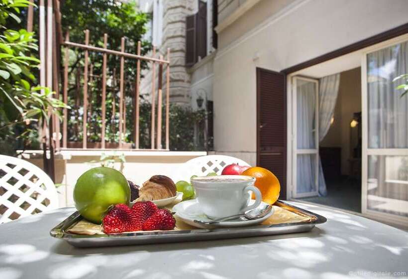 Fotos del hotel Aldrovandi Residence City Suites:  11