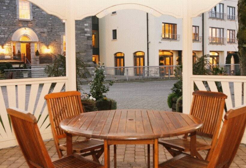 هتل Annebrook House