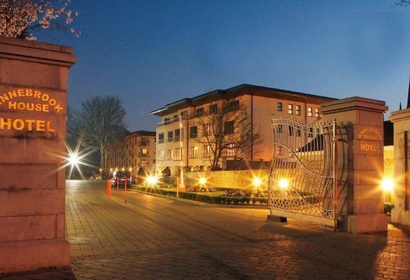 هتل Annebrook House
