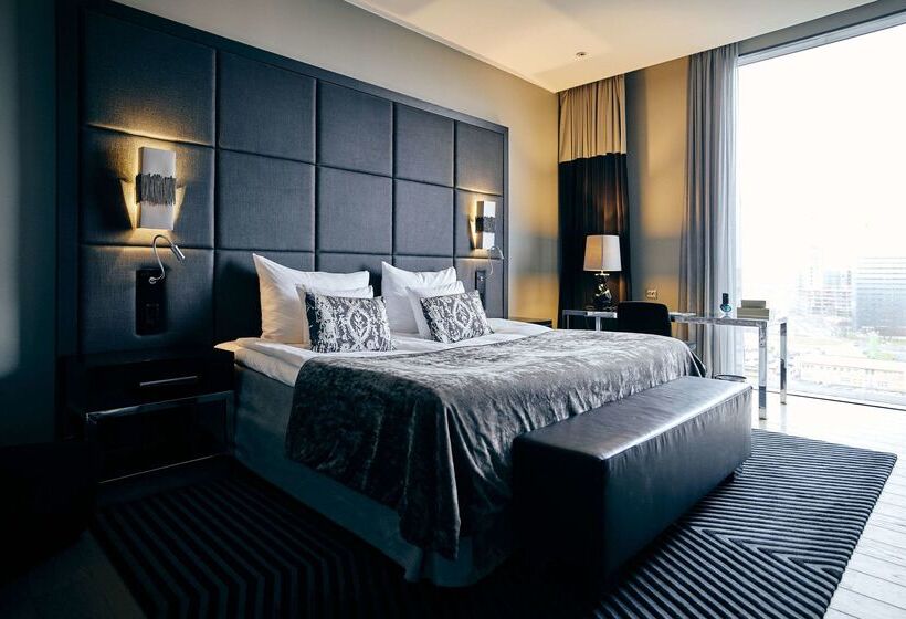 Clarion Hotel Post