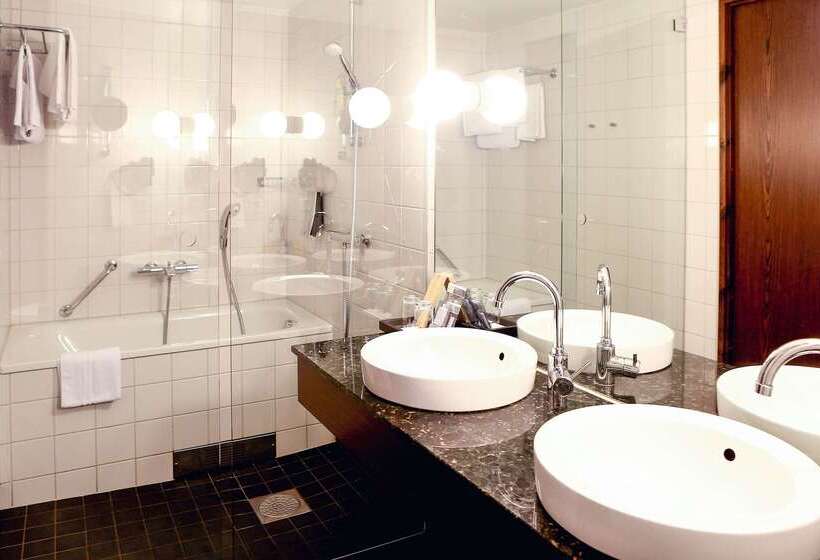 Clarion Hotel Post