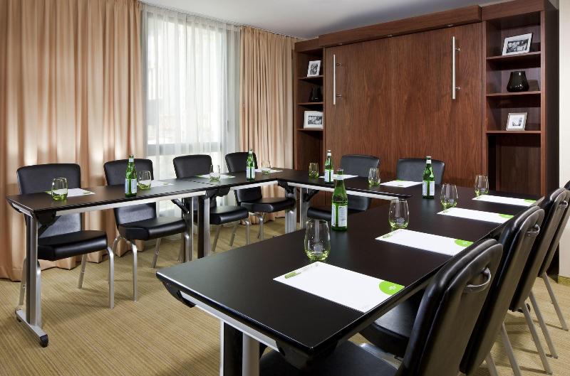 فندق Courtyard By Marriott Paris Arcueil