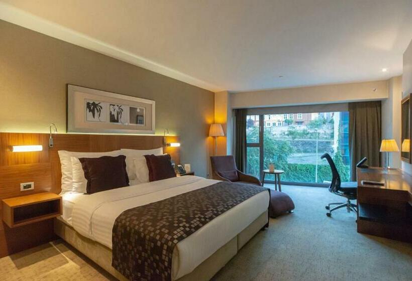 酒店 Crowne Plaza Istanbul Harbiye, An Ihg