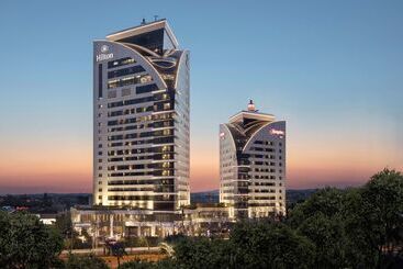 هتل Hampton By Hilton Bursa
