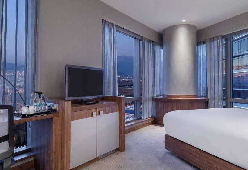 هتل Hampton By Hilton Bursa