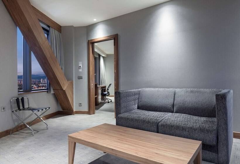 هتل Hampton By Hilton Bursa