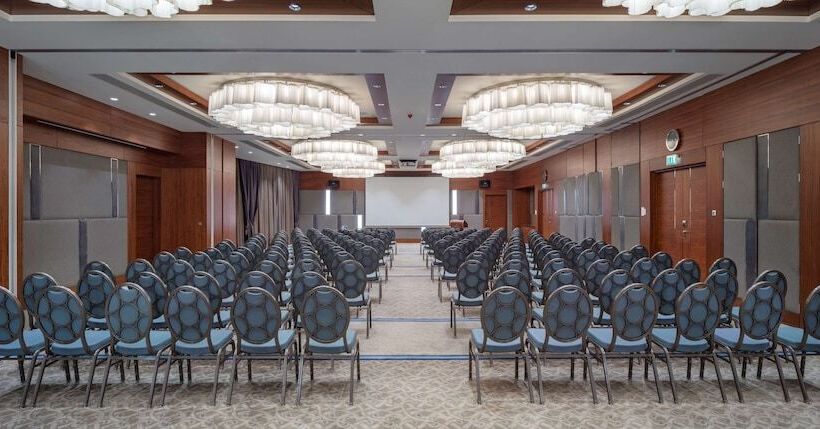 호텔 Hilton Bursa Convention Center & Spa