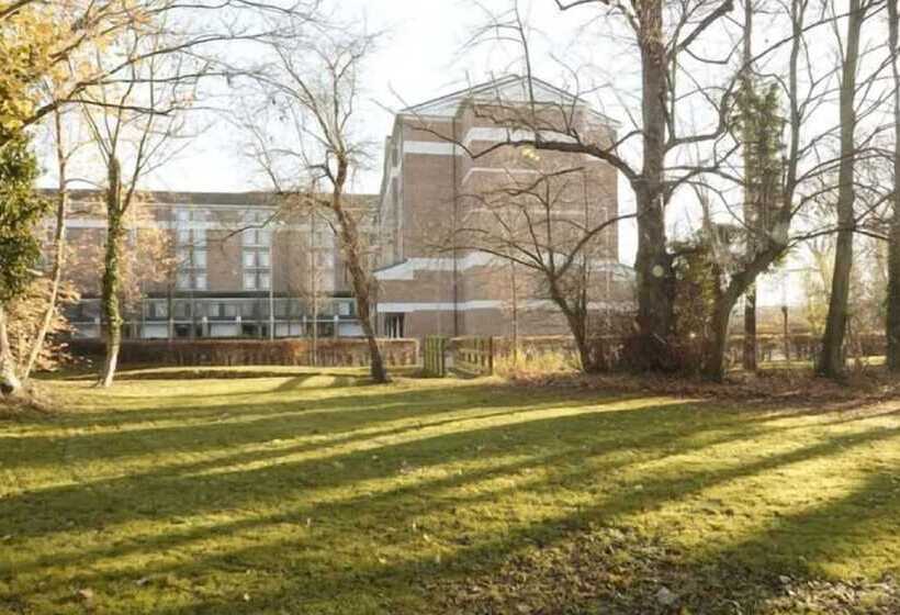 酒店 Hilton London Heathrow Airport Terminal 5