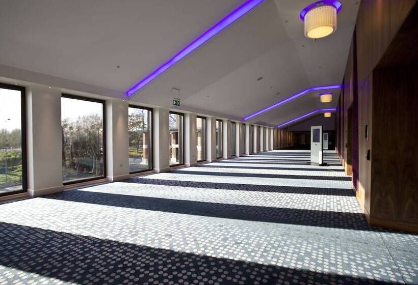 酒店 Hilton London Heathrow Airport Terminal 5