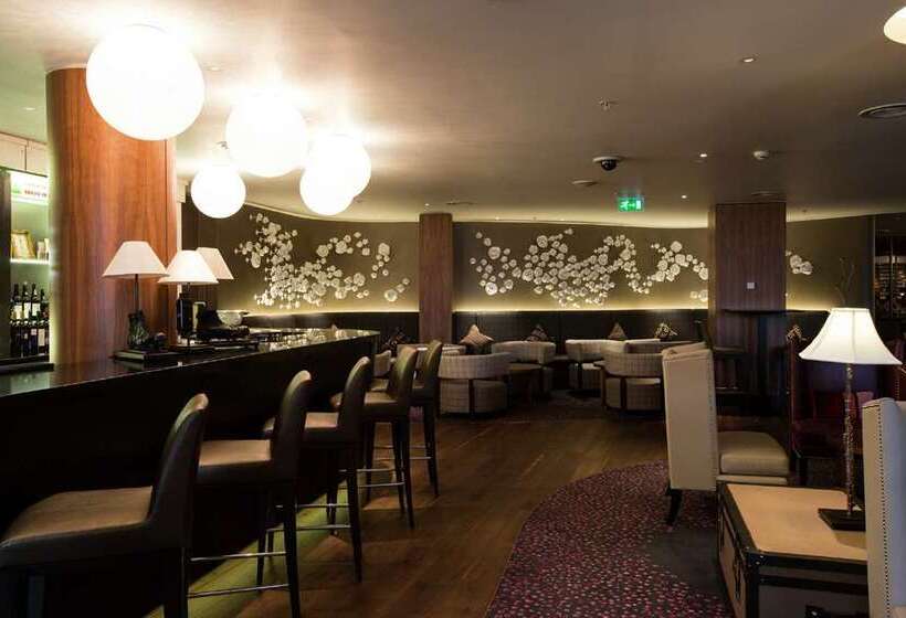 酒店 Hilton London Heathrow Airport Terminal 5