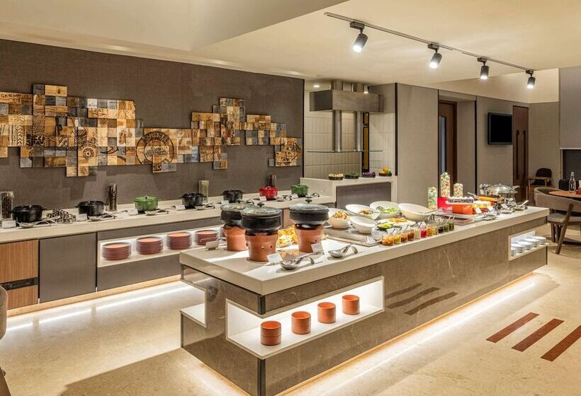 هتل Ibis Mumbai Airport   An Accor Brand