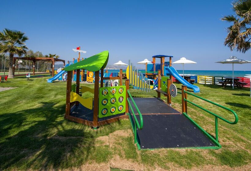 هتل Kiani Beach Resort Family All Inclusive