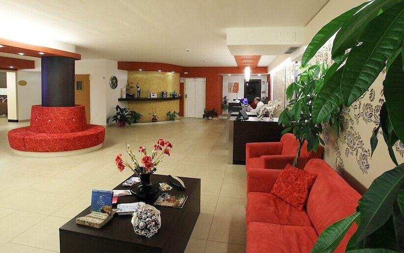هتل La Felce Imperial