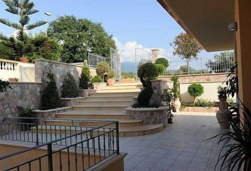هتل La Felce Imperial