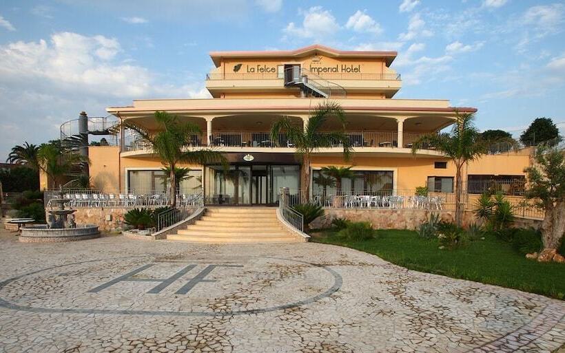 هتل La Felce Imperial