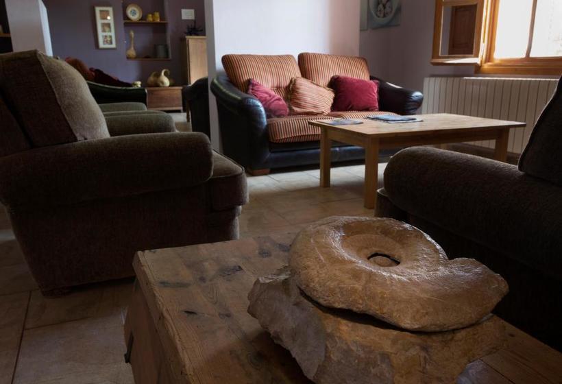 فندق Restaurante Novella